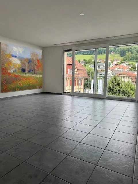 Appartement lumineux 4.5 pièces avec vue sur les montagnes et balcon à Toffen