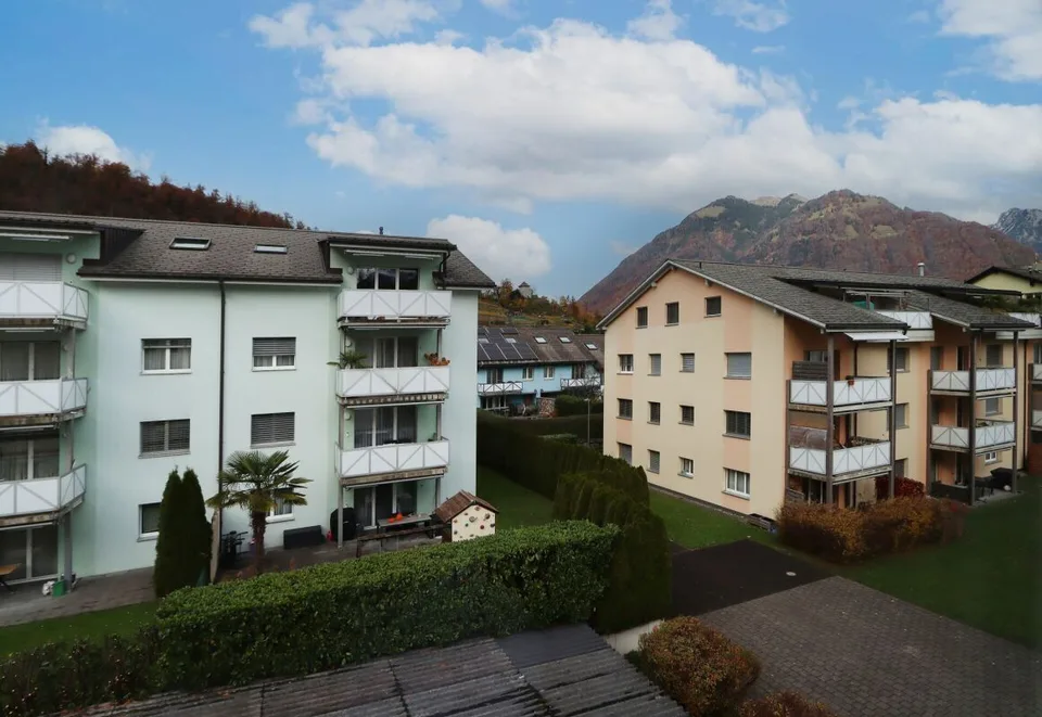 4.5-Zimmerwohnung mit Tiefgaragenplatz und Balkon an ruhiger Lage in Niederurnen – Foto 15 von 19
