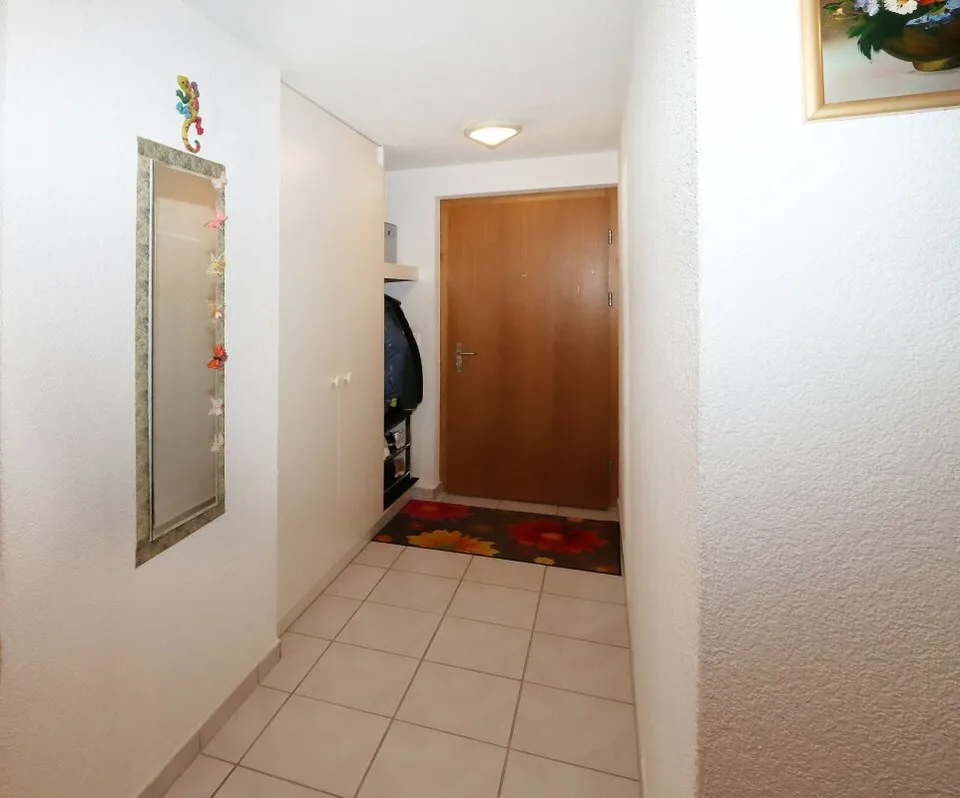 4.5-Zimmerwohnung mit Tiefgaragenplatz und Balkon an ruhiger Lage in Niederurnen – Foto 10 von 19