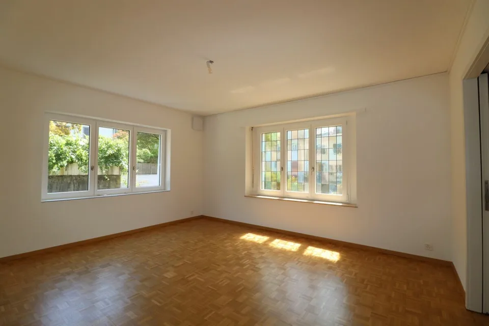 Zwischen Wasserturm Bruderholz und Bahnhof SBB - schöne 3-Zimmerwohnung auf dem Bruderholz (ideal für Singles oder Paare)