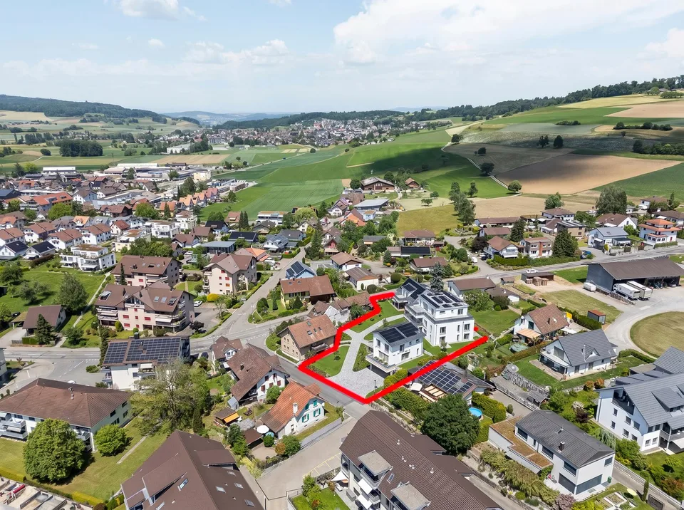 Edificio nuovo pronto per l'occupazione: vita moderna ed efficiente dal punto di vista energetico