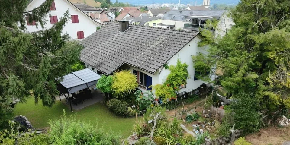 Un giardino da innamorarsi! Casa unifamiliare indipendente con molto potenziale