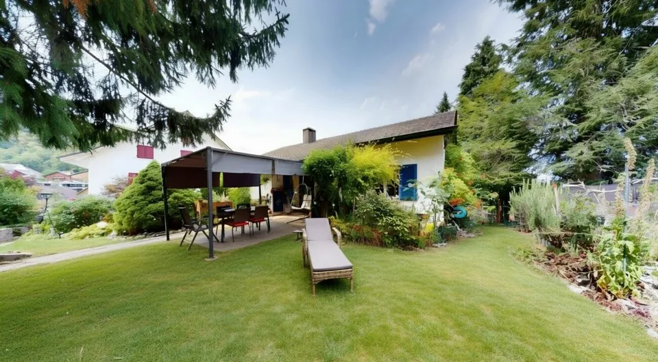 Ein Garten zum Verlieben! Freistehendes Einfamilienhaus mit viel Potenzial