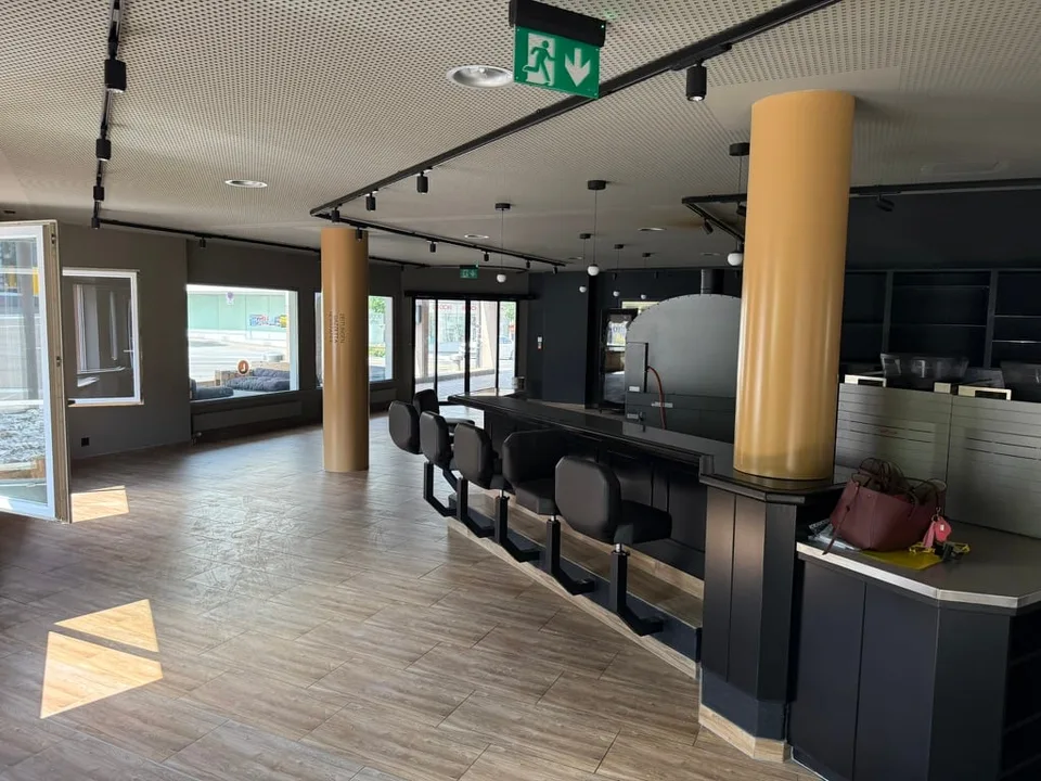 Restaurant spacieux dans un excellent emplacement – 350 m² incluant jardin d'hiver et espace extérieur – photo 6 sur 13