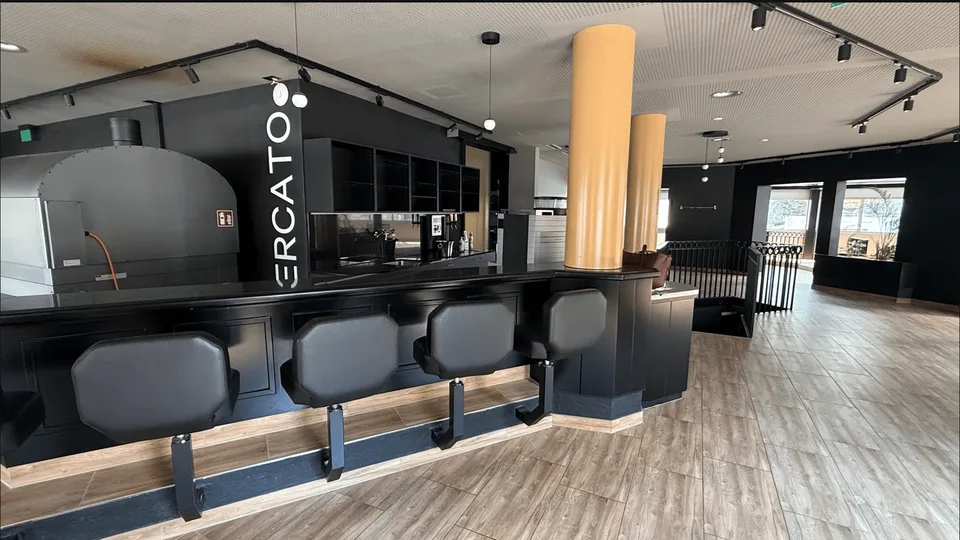 Restaurant spacieux dans un excellent emplacement – 350 m² incluant jardin d'hiver et espace extérieur – photo 9 sur 13