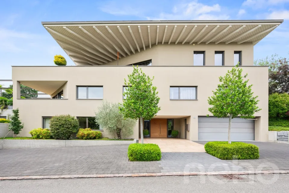Exklusive Villa mit Wellnessbereich und Panorama-Aussicht