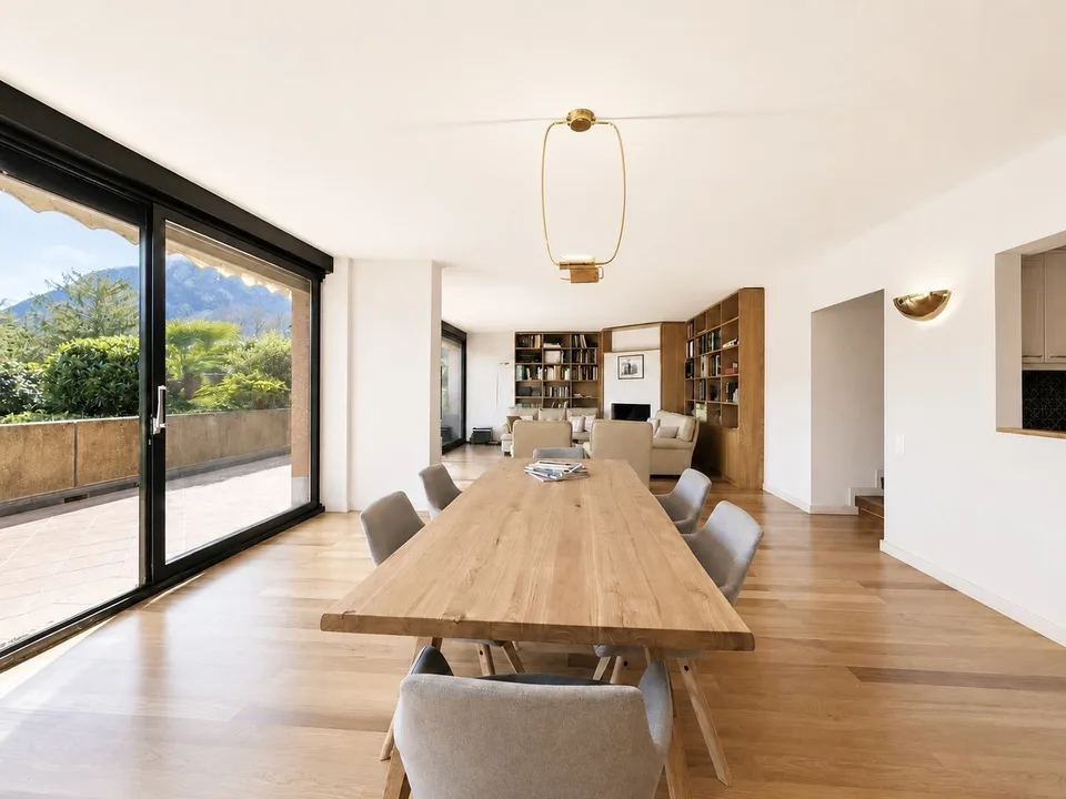 Collina d'Oro, Lugano: Appartamento 3.5 locali con terrazzi e giardino