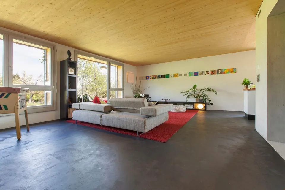 Minergie-p mit Aktivkühlung - ruhig wohnen wie im Einfamilienhaus - mit einzigartiger Architektur