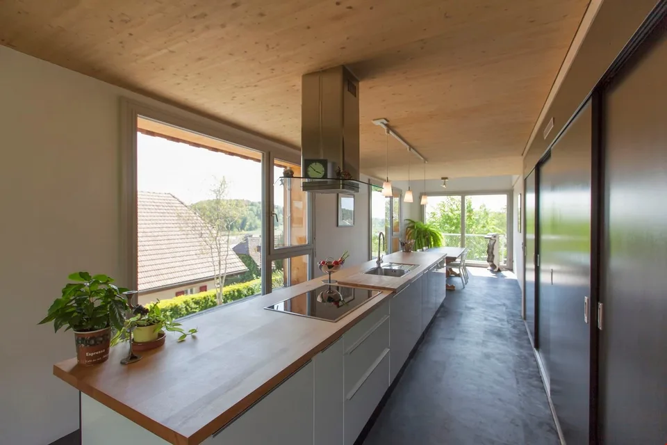 Minergie-p mit Aktivkühlung - ruhig wohnen wie im Einfamilienhaus - mit einzigartiger Architektur