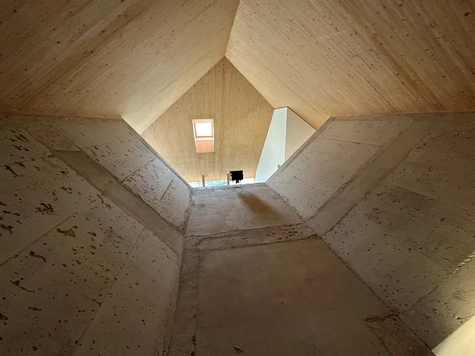 Minergie-p mit Aktivkühlung - ruhig wohnen wie im Einfamilienhaus - mit einzigartiger Architektur
