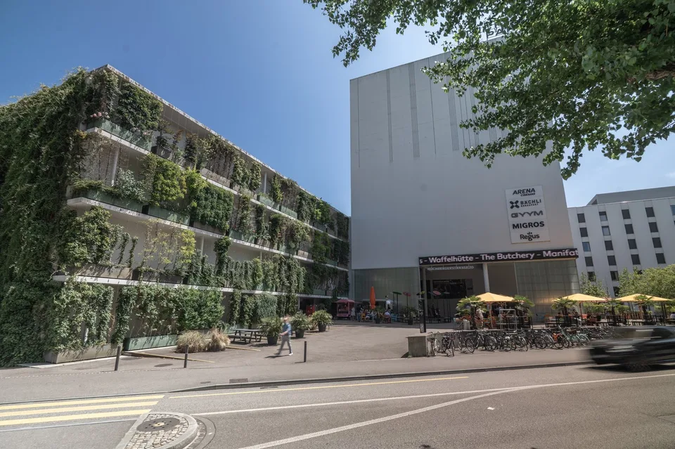 Office space in the modern Stücki Park in Basel
