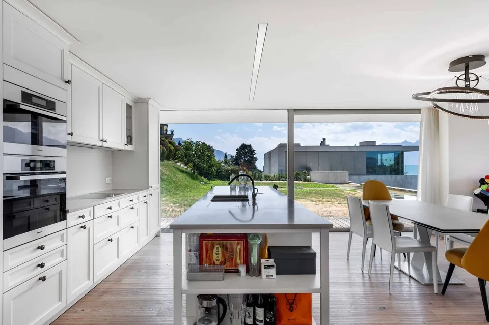 Außergewöhnliche Wohnung mit Panoramablick auf die Alpen und den Genfersee