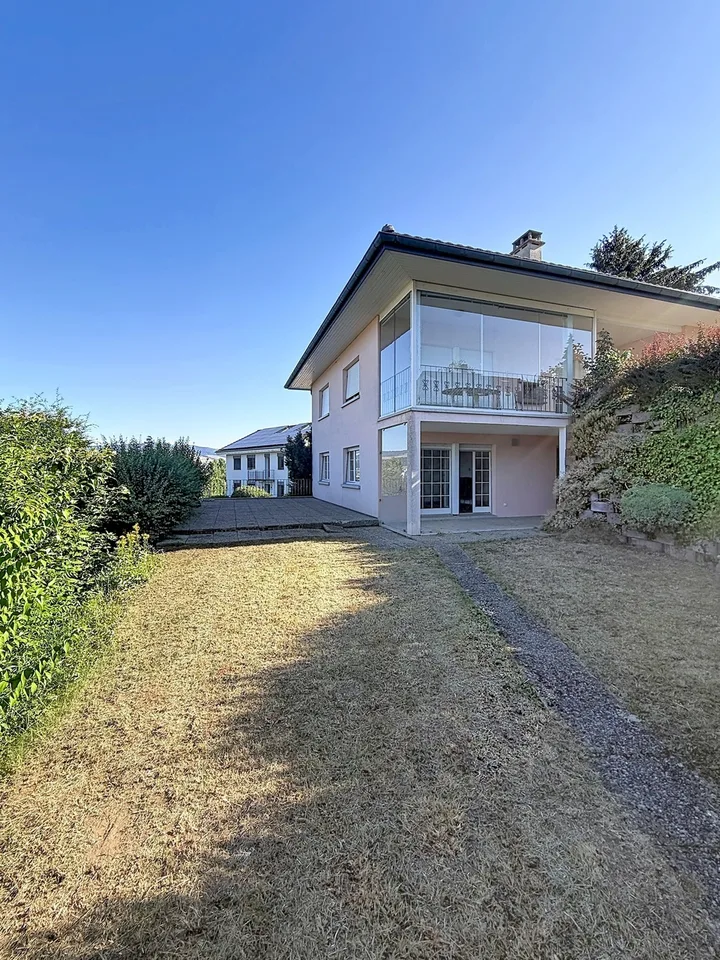 Charmant appartement avec terrasse et jardin