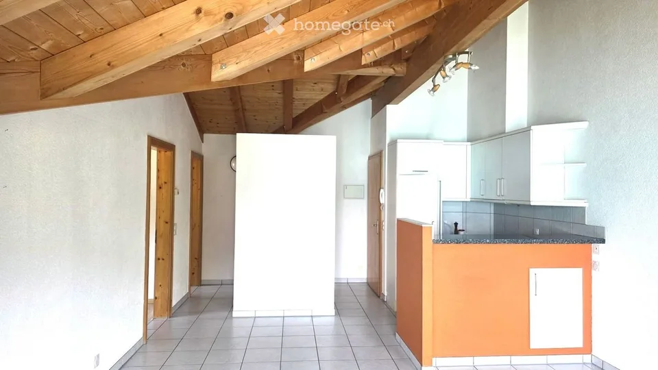 Zentrale Wohnung an der Seefront ab sofort zu vermieten.