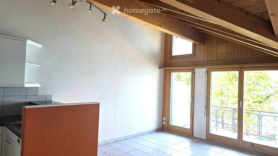 Zentrale Wohnung an der Seefront ab sofort zu vermieten.