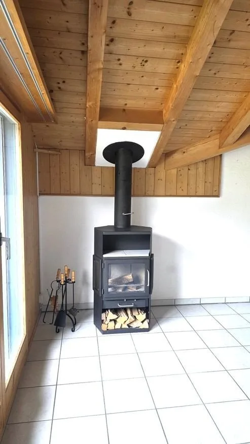 Zentrale Wohnung an der Seefront ab sofort zu vermieten.