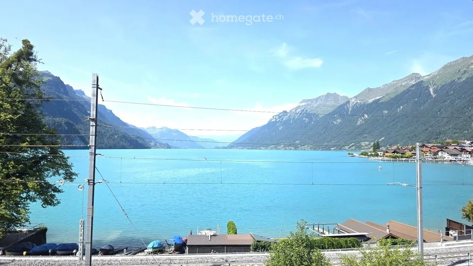 Zentrale Wohnung an der Seefront ab sofort zu vermieten.
