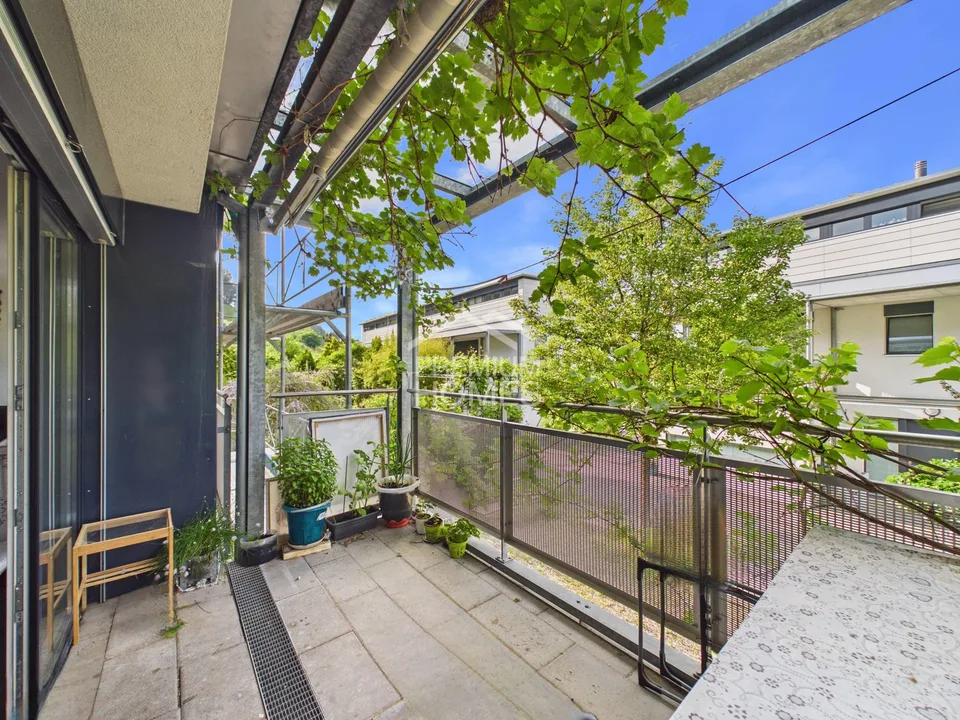 Living and working perfectly combined with a separate apartment