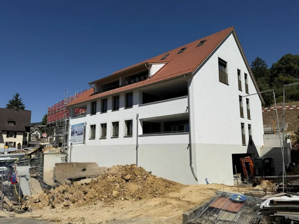 Appartamento giardino di nuova costruzione con 3,5 locali e autorimessa