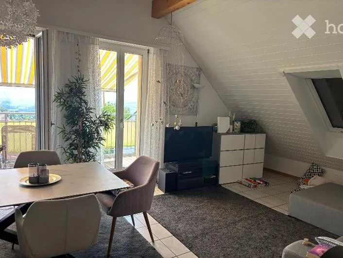 Charming 3.5-room attic apartment in Lieli LU
