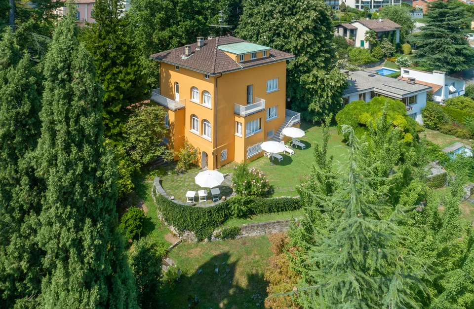Villa storica con parco privato alle porte di Lugano