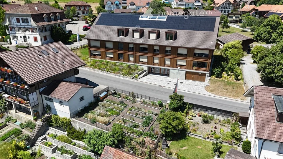 Espace commercial moderne dans un immeuble neuf, polyvalent et idéalement situé