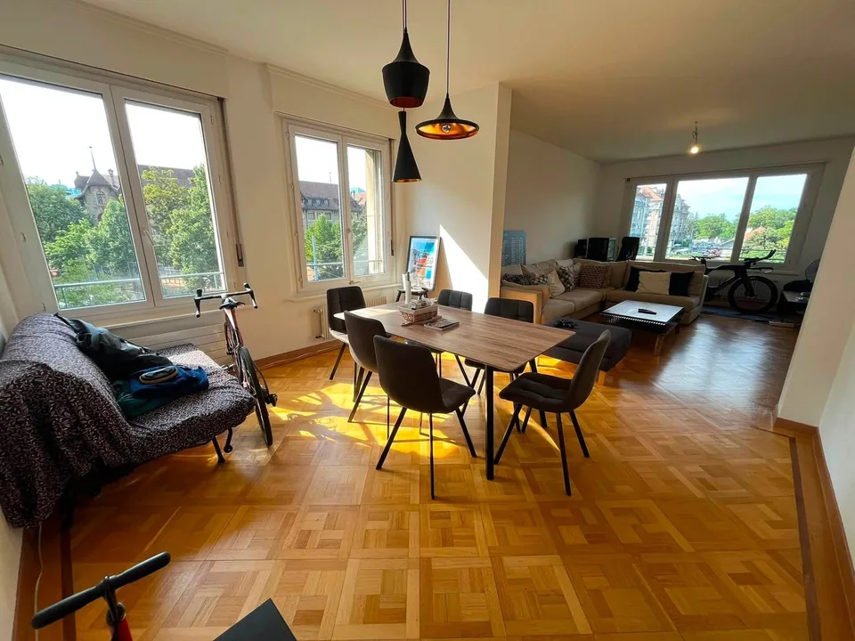 Appartement lumineux de 4.5 pièces avec balcon au cœur de Genève
