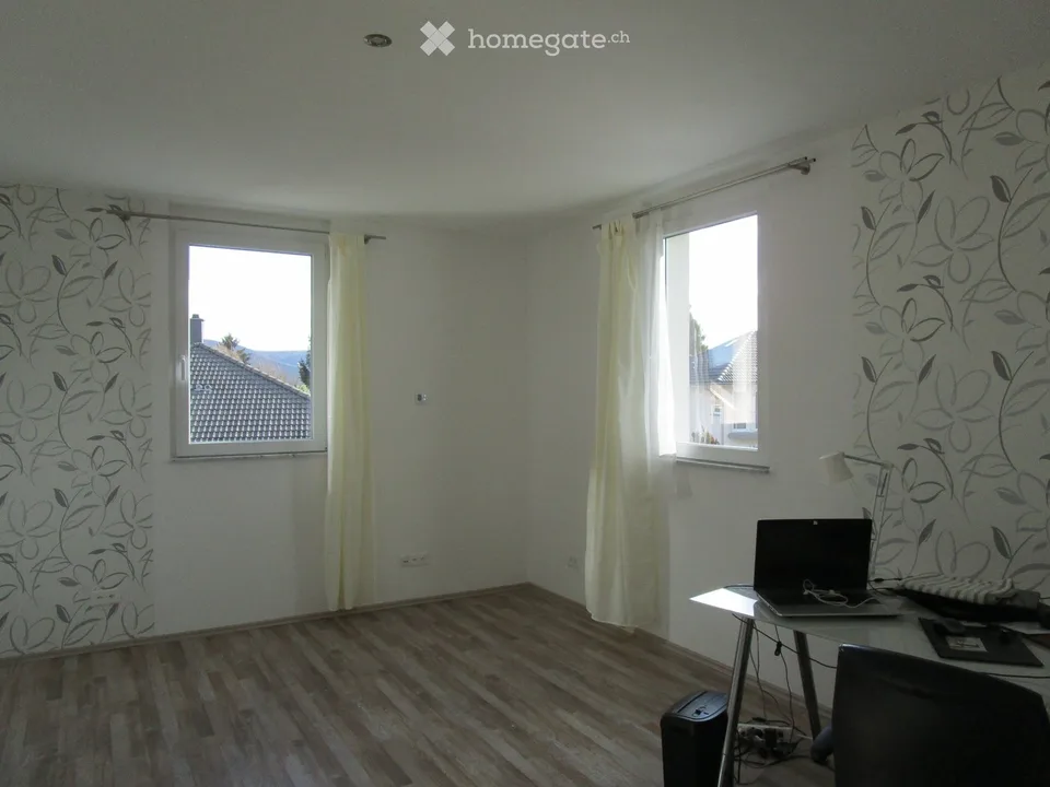 1 camera-cucina-bagno-balcone, posto auto riscaldato in Svizzera