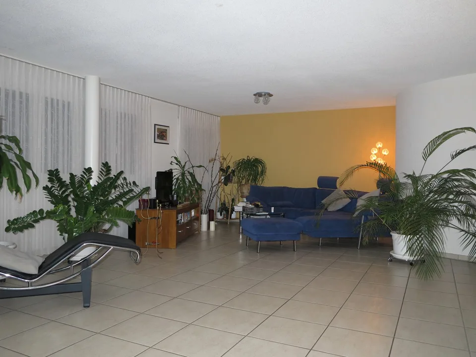 Appartement 4 pièces lumineux avec balcon et proximité du lac à Gerolfingen