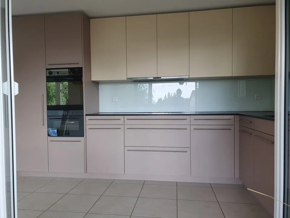 Appartement 4 pièces lumineux avec balcon et proximité du lac à Gerolfingen