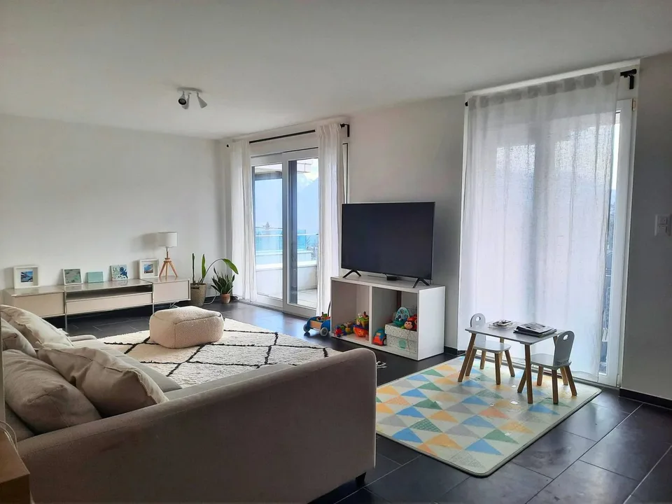 Wohnung mit 4.5 Zimmern im 1. Stock von ca. 110m2