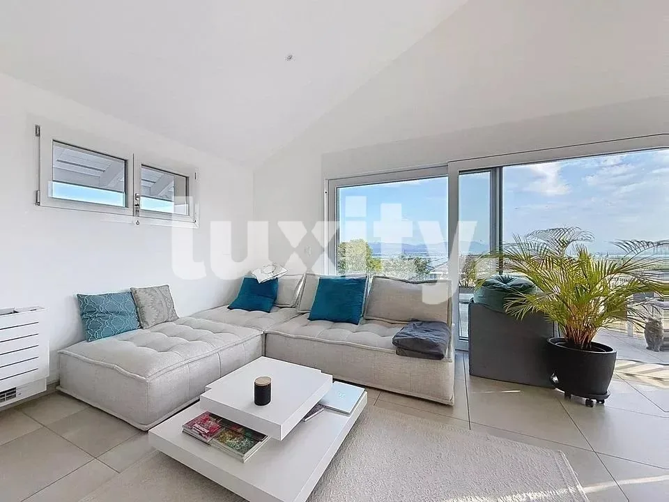 Magnifique appartement de standing climatisé avec vue panoramique sur le lac Léman et le Mont-Blanc