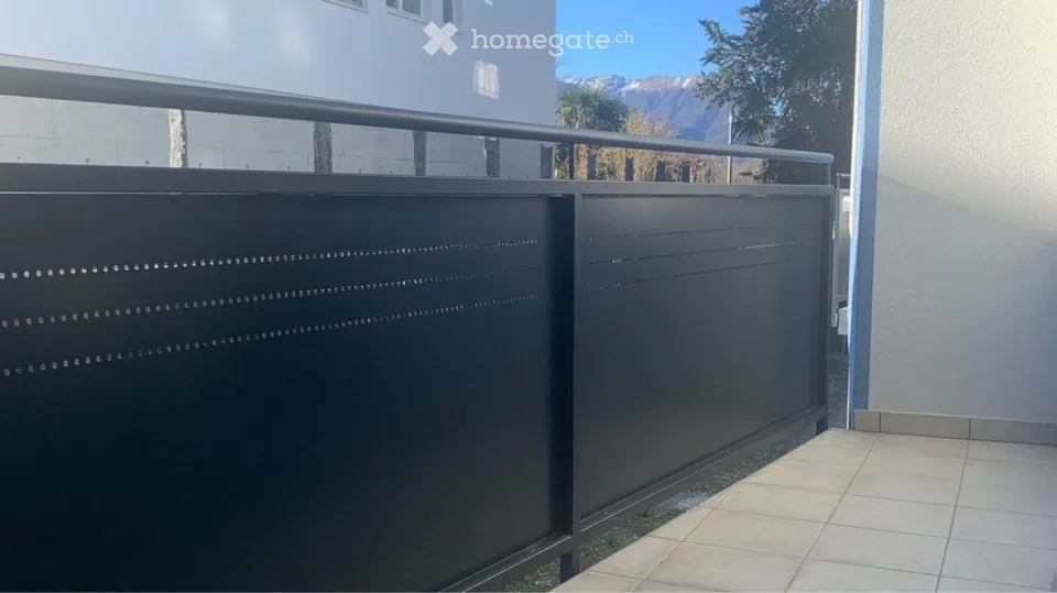 Wohnung 3 Zimmer renoviert in der Nähe des EOC