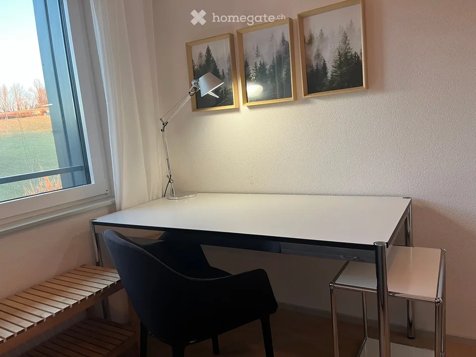 Mietet Zimmer mit eigenem Badezimmer in Luxusgebäude