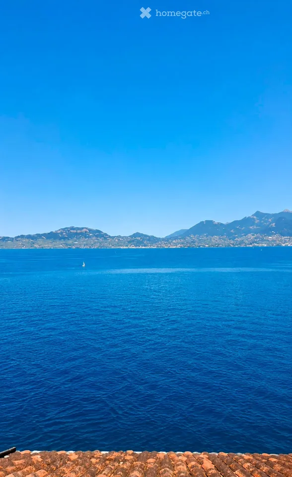 Mansarda con accesso diretto al Lago di Ginevra, ristrutturata con gusto