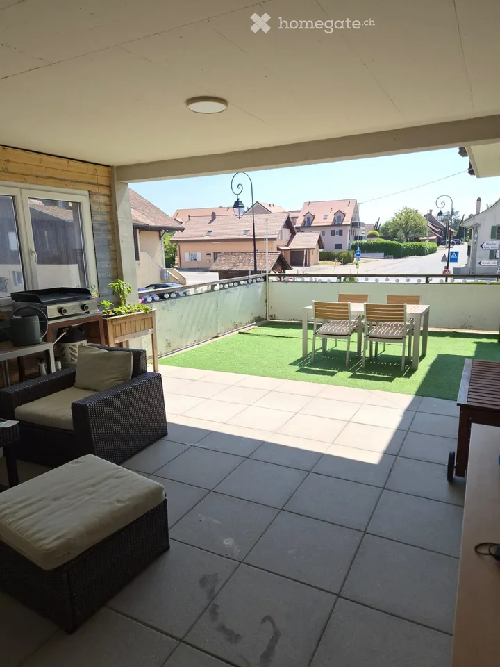 ABSOLUT ZU SEHEN! 3.5 Zimmer mit großer Terrasse