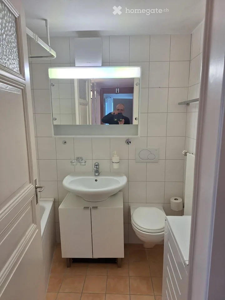 Zweizimmerwohnung hell, ruhig mit Parkplatz