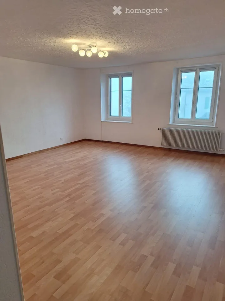 Appartement 2 pièces lumineux, tranquille avec place de parc