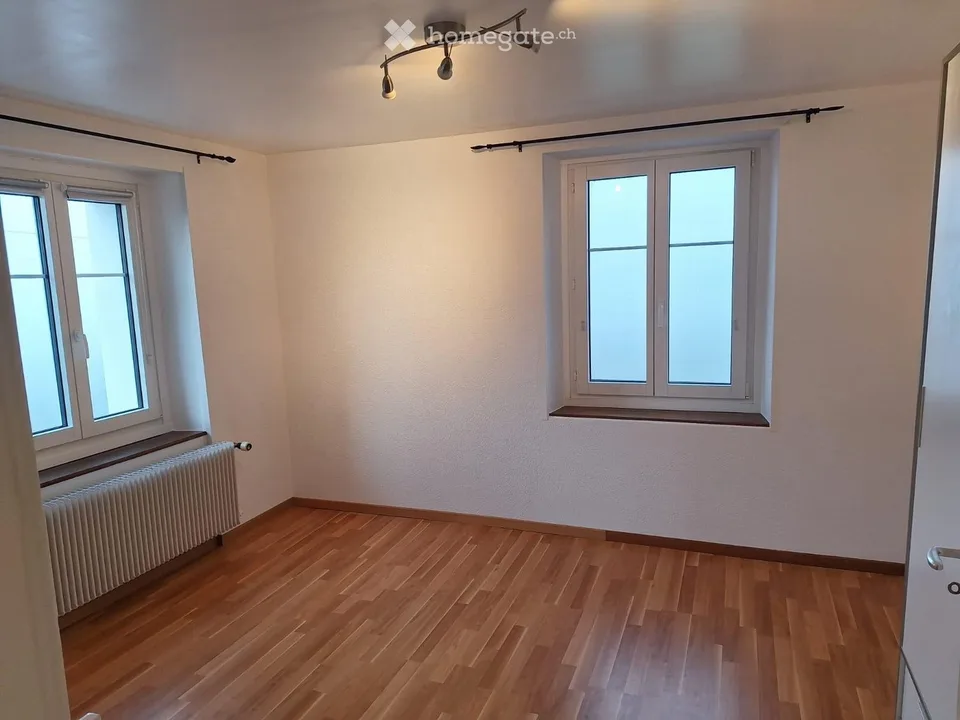 Zweizimmerwohnung hell, ruhig mit Parkplatz