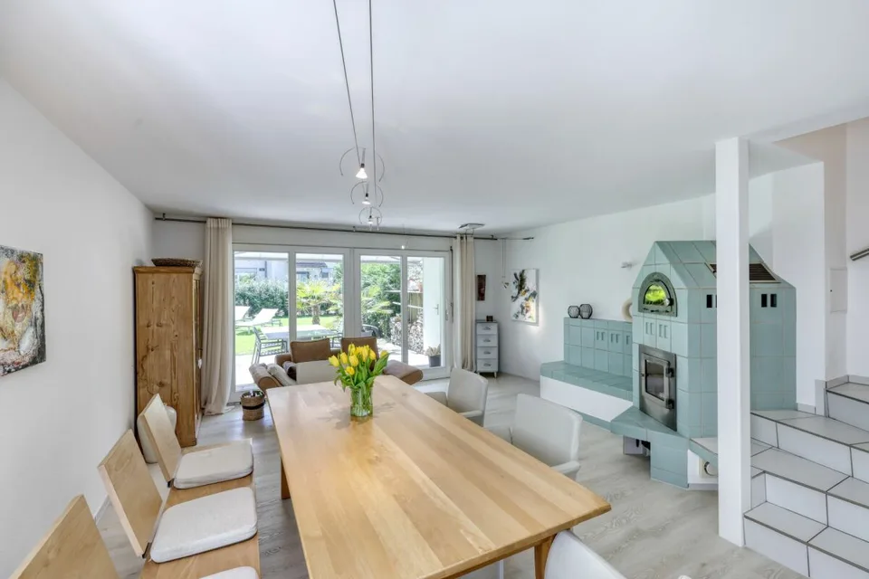 Familienfreundliches 5.5-Zimmer-Doppeleinfamilienhaus mit grossem Garten und Erweiterungspotenzial