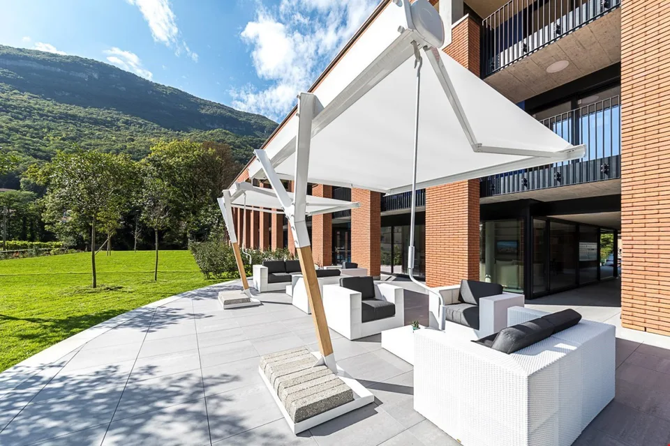 RIVA SAN VITALE - AFFITTASI APPARTAMENTO ARREDATO CON BALCONE(Rif.106)