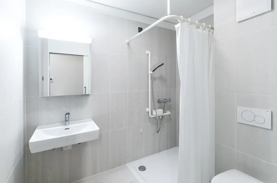 RIVA SAN VITALE - AFFITTASI APPARTAMENTO ARREDATO CON BALCONE(Rif.106) – foto 16 di 17