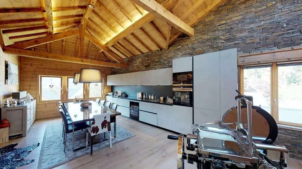 The art of living in Megève: elegant penthouse in the heart of the village