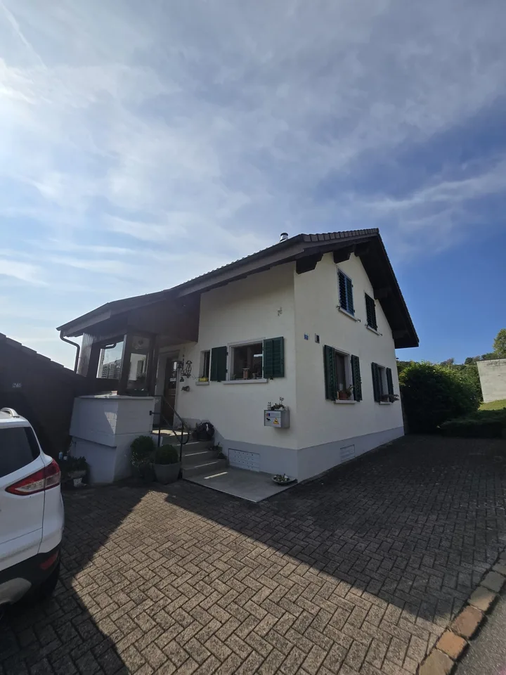 5,5 Zimmer Einfamilienhaus mit grossem Garten