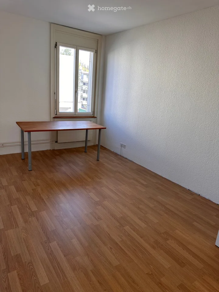 3.5-room old building apartment in Binningen (over 70 m²)