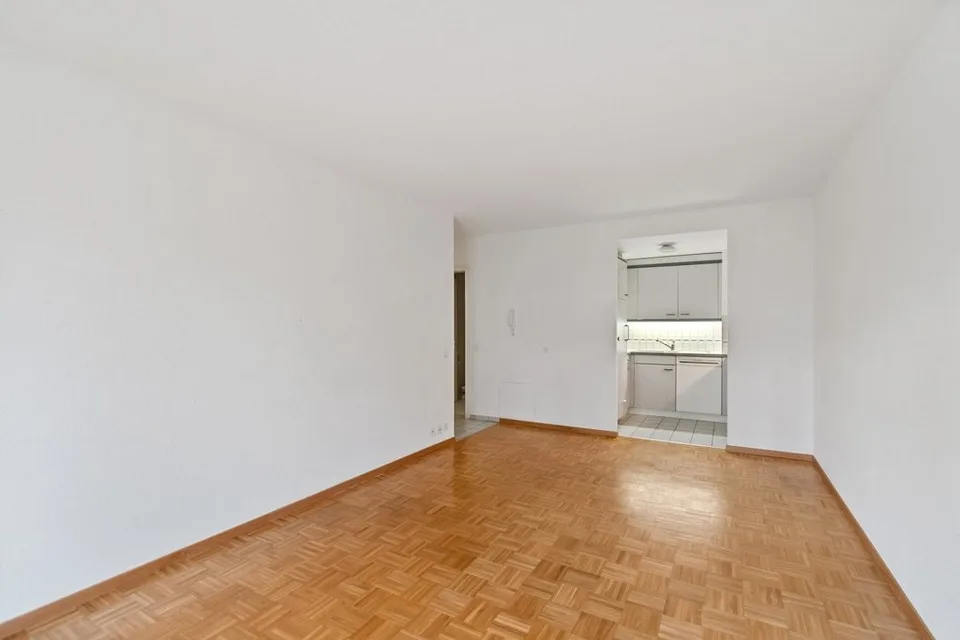 Schönes Apartment in der Nähe von Geschäften und öffentlichen Verkehrsmitteln