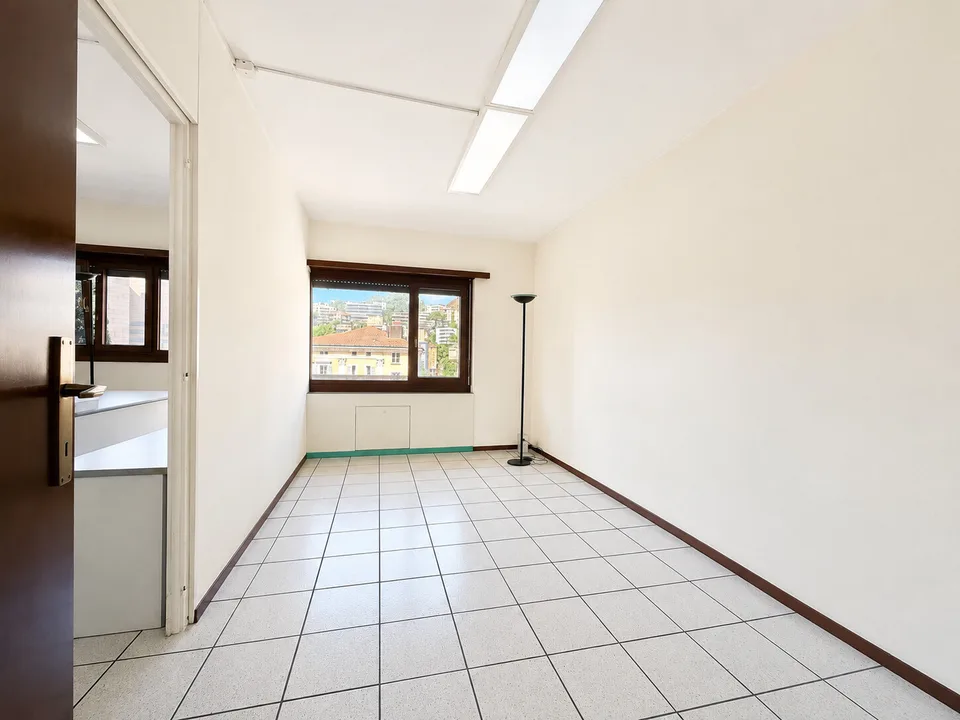 Büro zu vermieten, 2 Räume in Lugano Zentrum