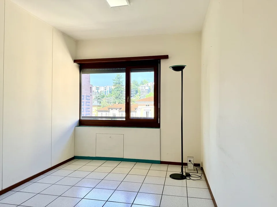 Büro zu vermieten, 2 Räume in Lugano Zentrum