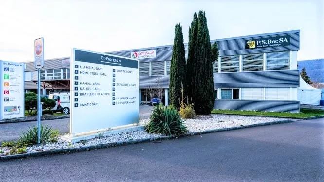 RENDITA NETTA ECCEZIONALE del 6,42% - Complesso industriale ristrutturato di 4554 m² affittato a 33 aziende