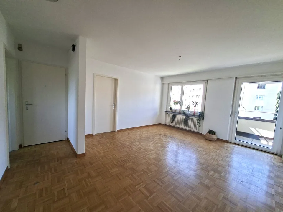 Attraktive 4-Zimmerwohnung mit Balkon und schöner Aussicht